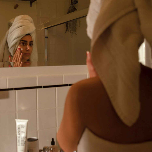 Eco-Friendly Moisturizers for the Cold Season: Keep Your Skin Hydrated and Healthy While Protecting the Planet
