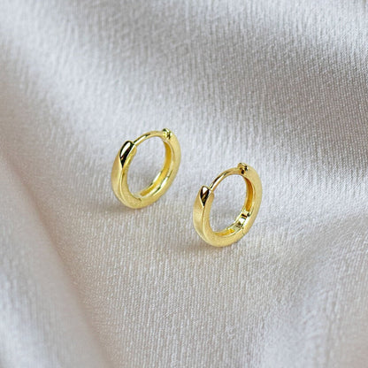 Simple Gold Huggie Earrings